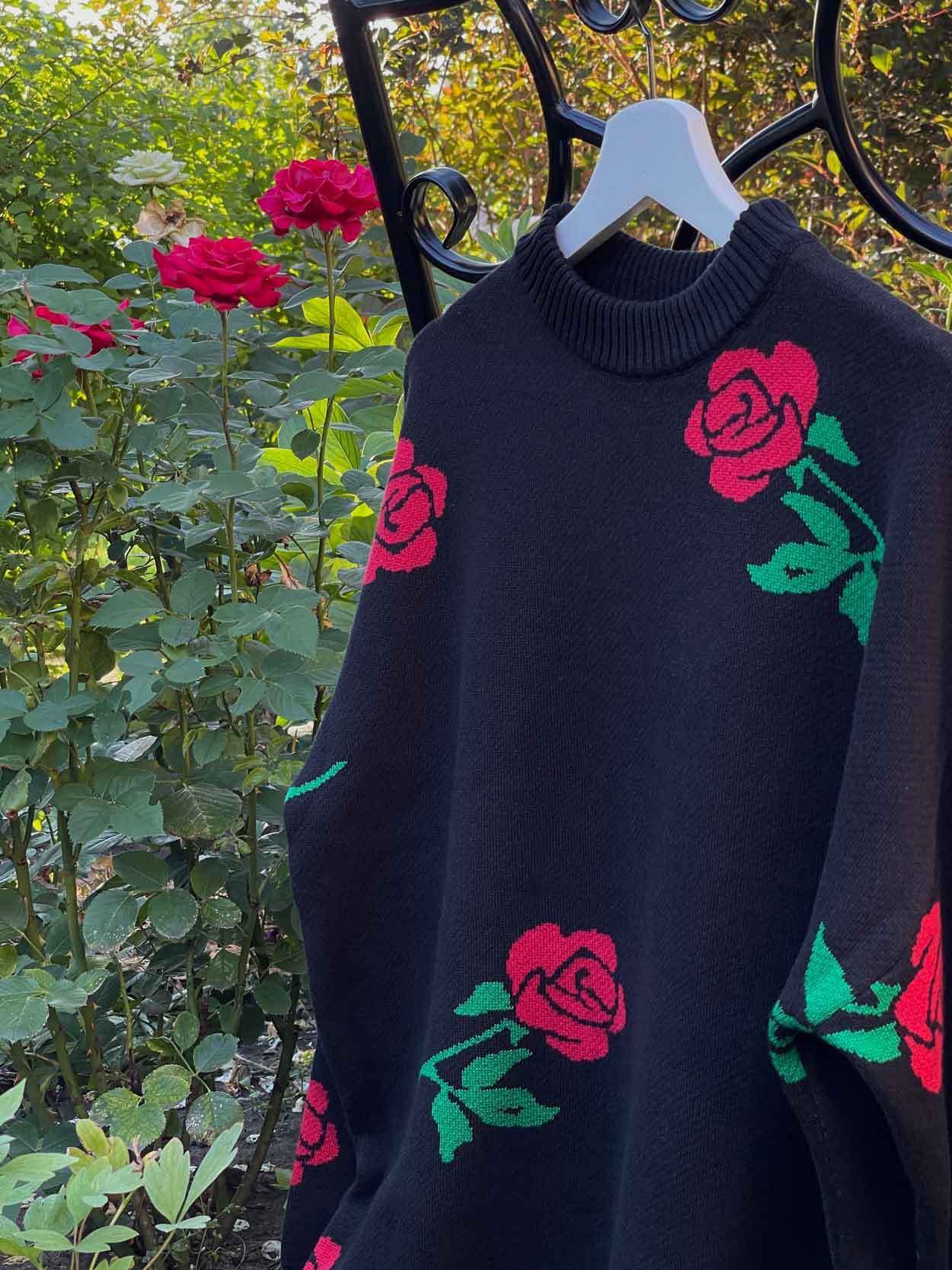 Women's Round Neck Rose Printed Sweater Sweater