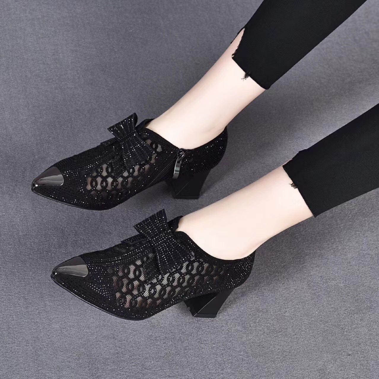 Rhinestone hollow chunky heel shoes