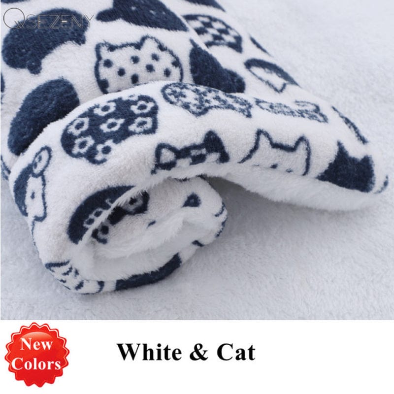 Soft Flannel Thickened Pet Soft Fleece Pad Pet Blanket Bed Mat for Puppy Dog Cat Sofa Cushion Home Rug Keep Warm Sleeping Cover