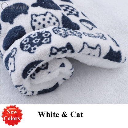 Soft Flannel Thickened Pet Soft Fleece Pad Pet Blanket Bed Mat for Puppy Dog Cat Sofa Cushion Home Rug Keep Warm Sleeping Cover